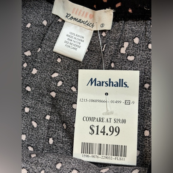 Black Fit & Flare Skirt with neutral design, size Small, NWT - Picture 5 of 6